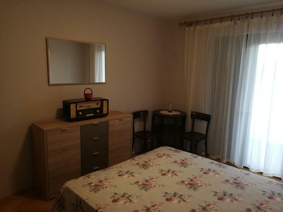 Apartman Buble Трогир Экстерьер фото