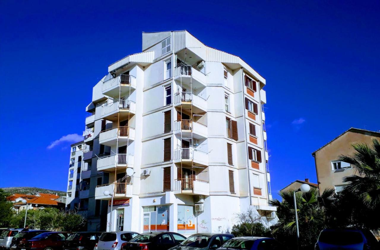 Apartman Buble Трогир Экстерьер фото